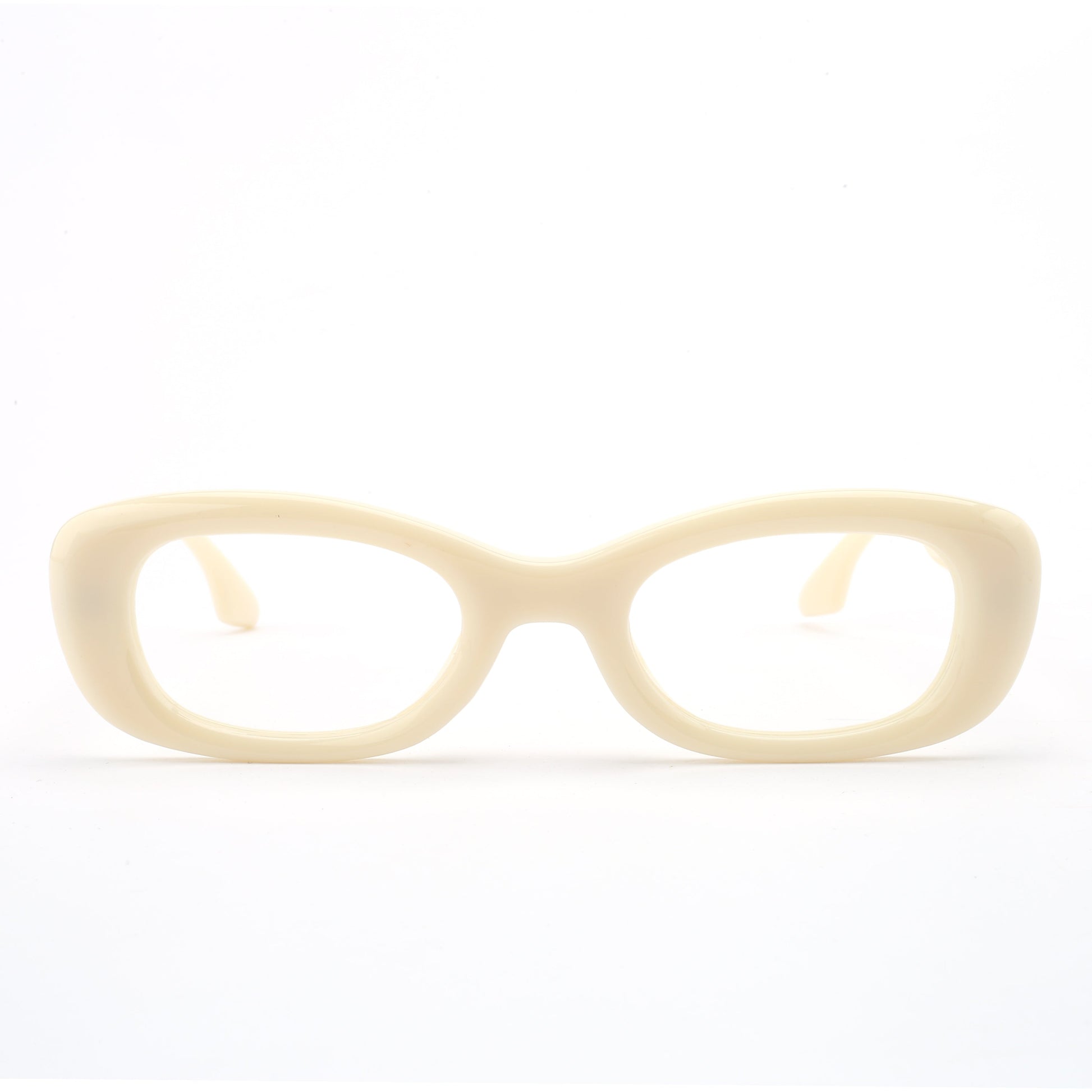 #color_ccreamy white